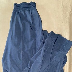Lululemon Wanderer Wide Leg Pant size 2